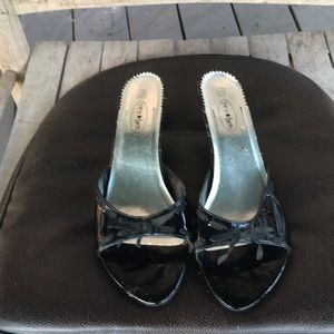 CLEARANCE Zoey Beth Size 10 Women’s Black Patent